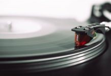 Jak nastavit gramofon